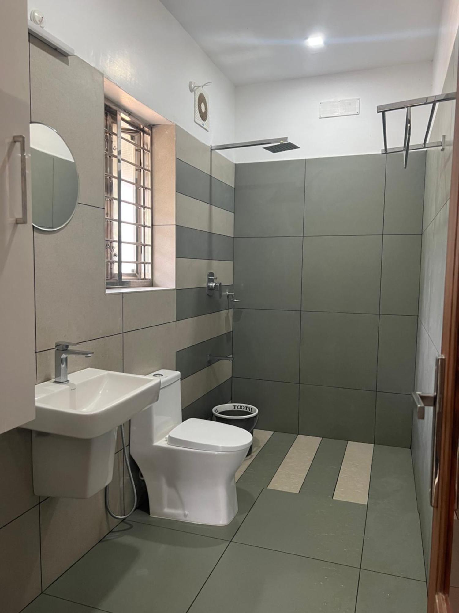 Honey Rock Otel Kanthalloor Dış mekan fotoğraf